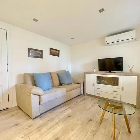 White House Nervion *